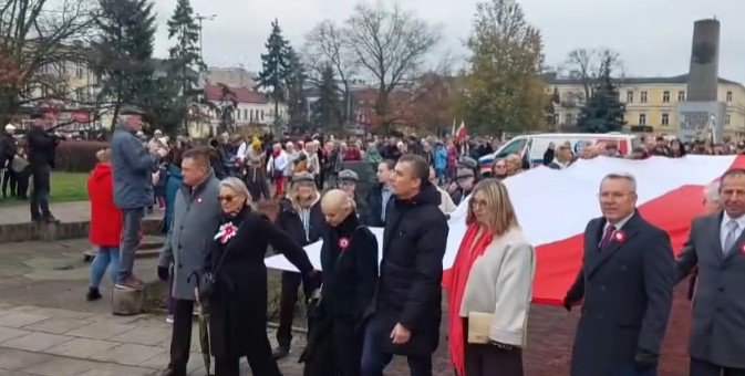 hemmerling z flagą we Włoclwku